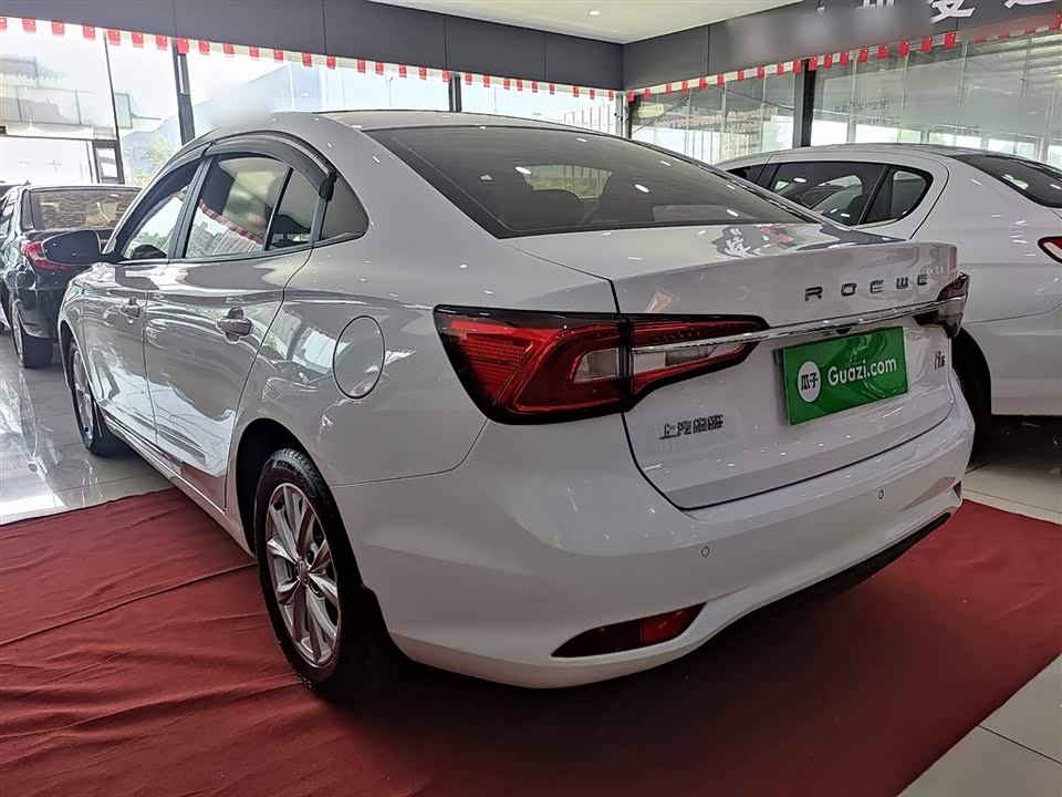 Roewe i5