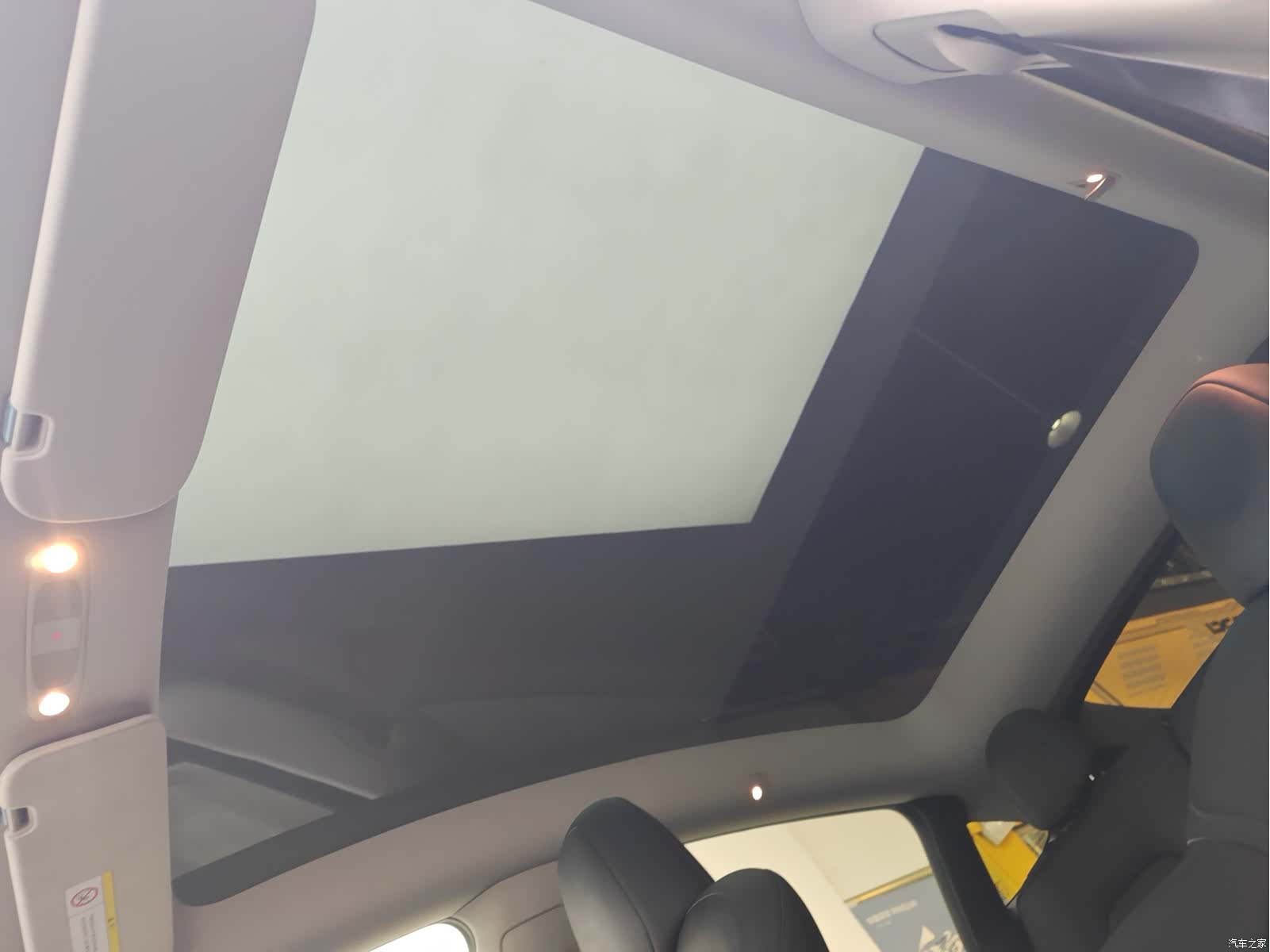 Tesla Model Y, 2024 18
