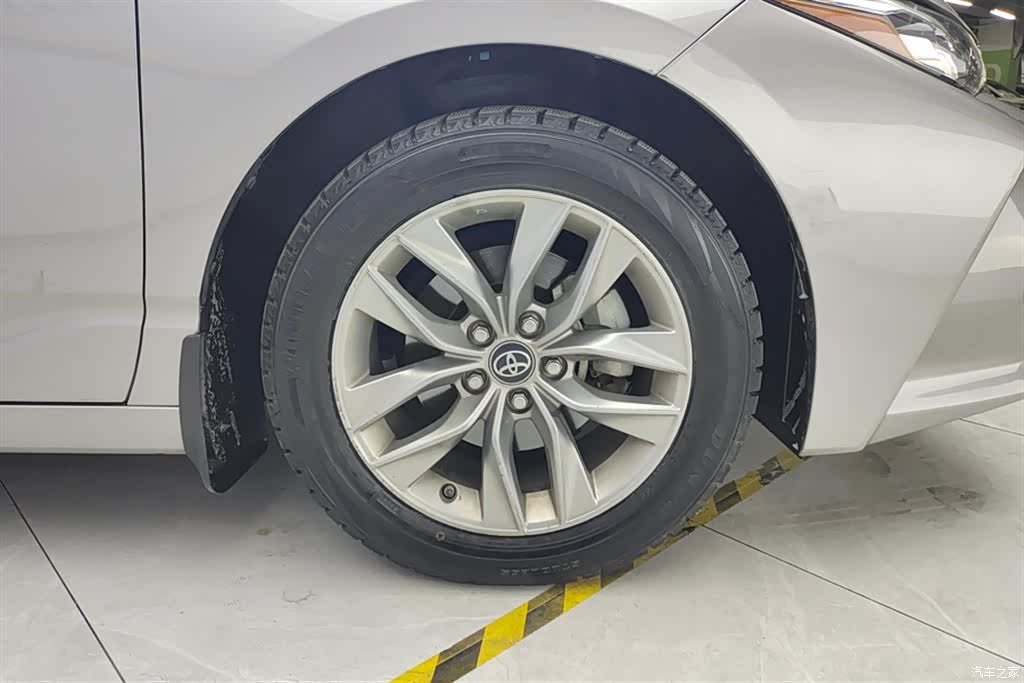 Toyota Avalon, 2022 6