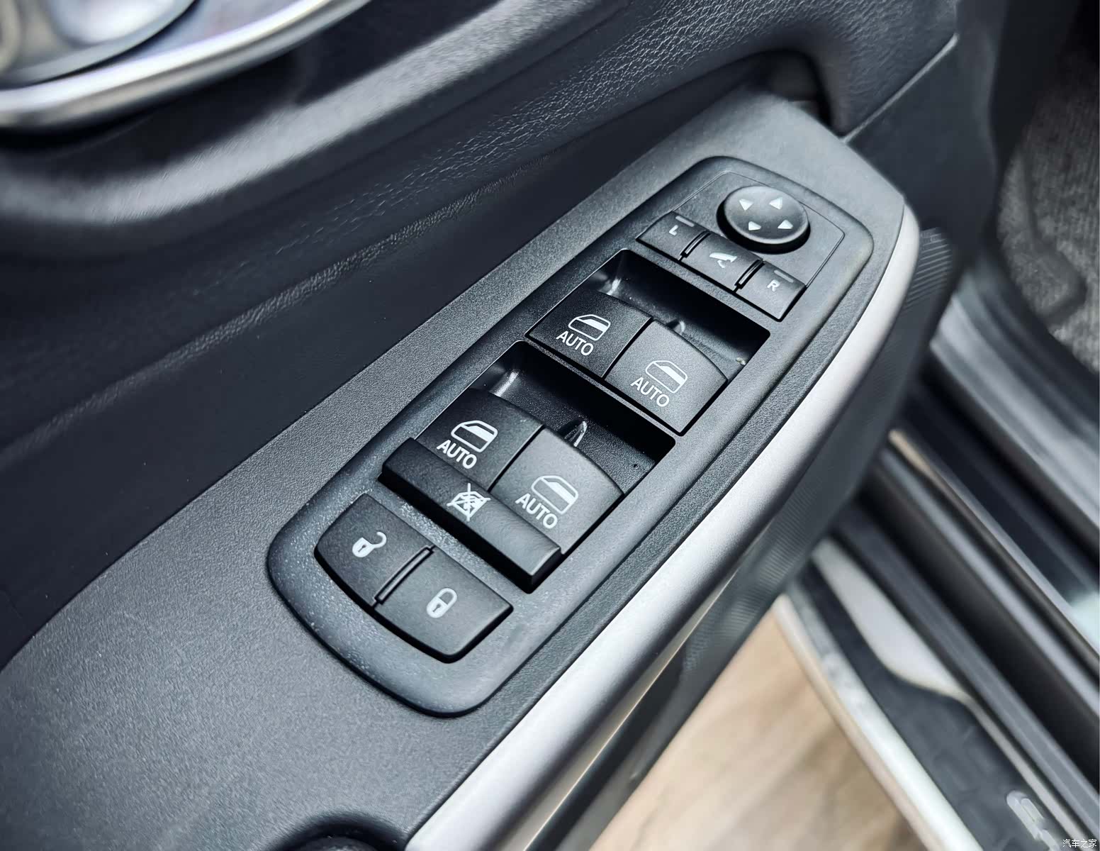Jeep Cherokee, 2020 11