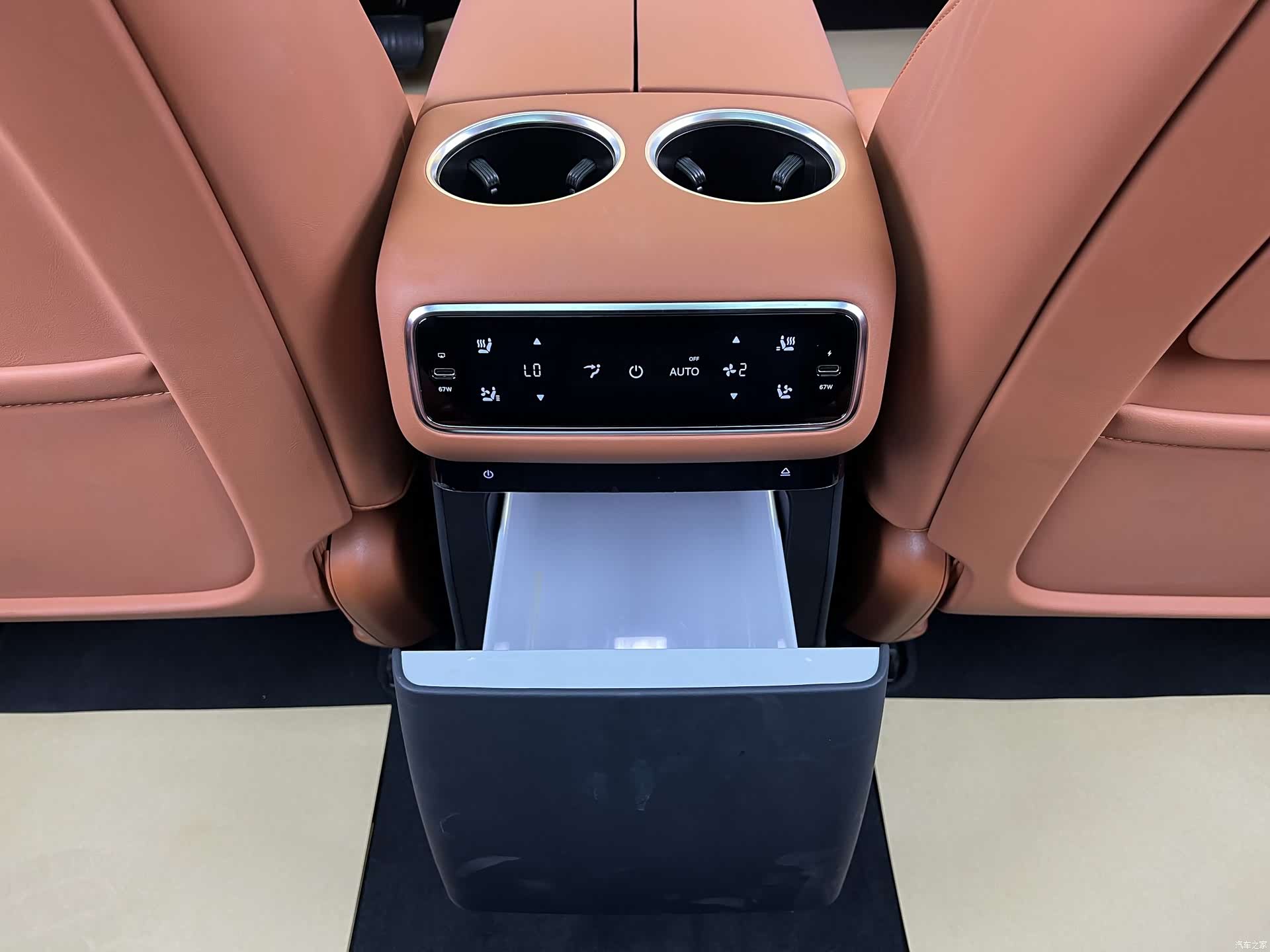 Li Auto L8, 2025 32