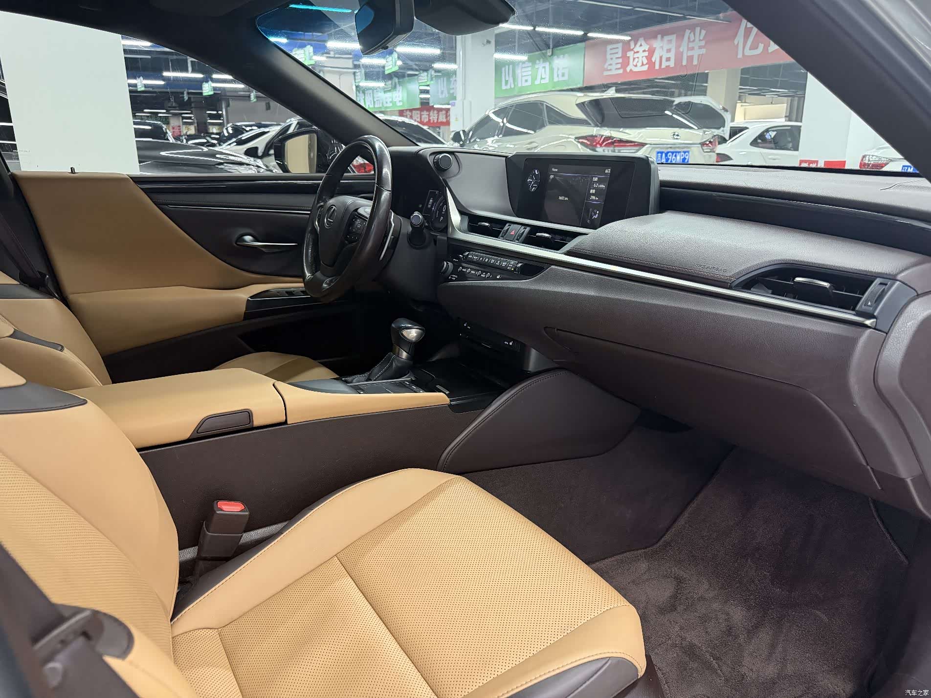 Lexus ES, 2020 6