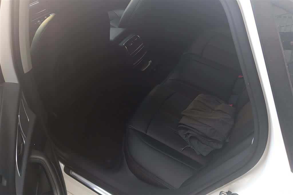 Audi A6L, 2014 11