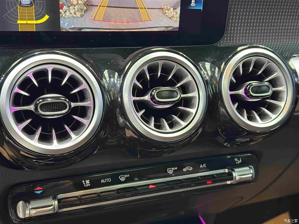 Mercedes-Benz GLB, 2022 10