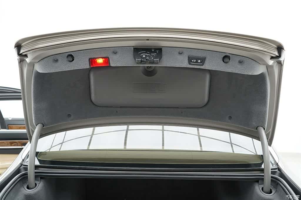 BMW 7 Series, 2015 31