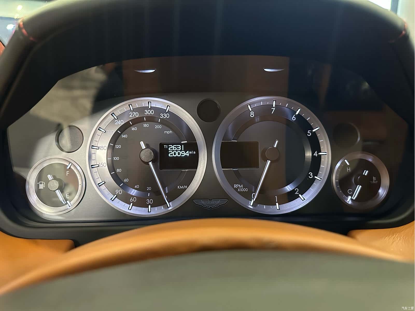 Aston Martin Rapide, 2017 12