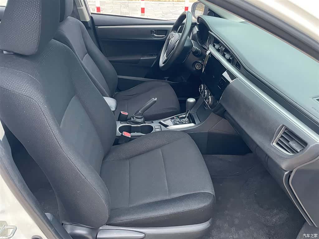 Toyota Corolla, 2017 все фото