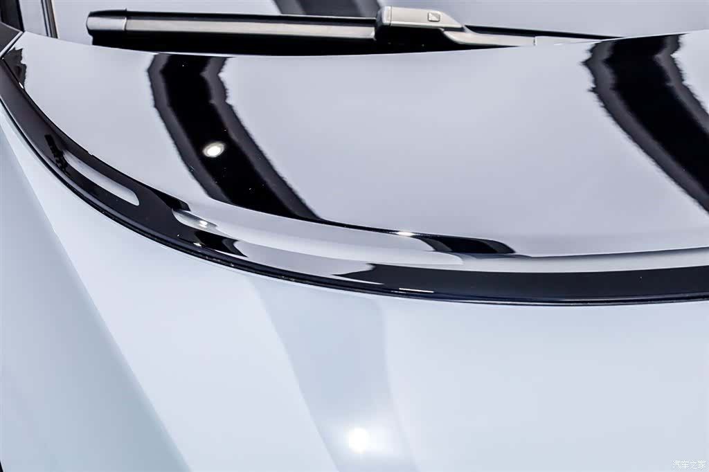 Li Auto i8, 2025 26