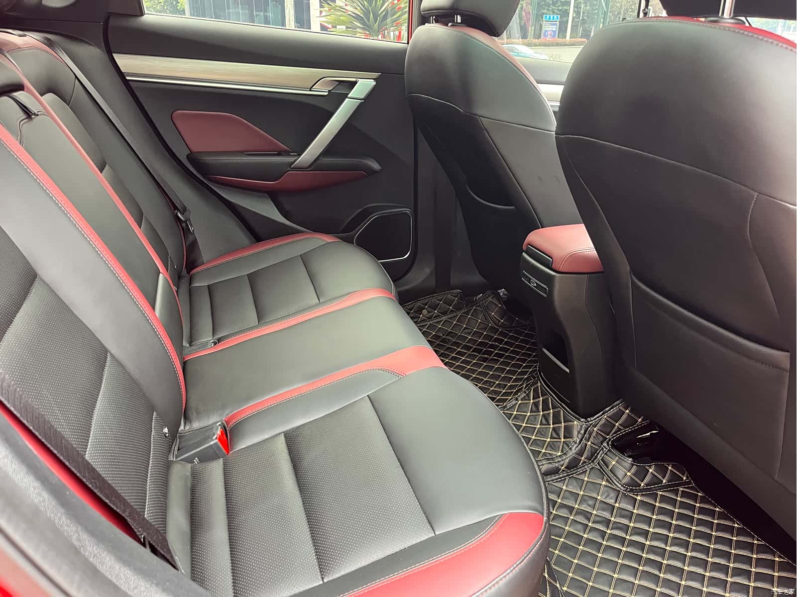 Geely Coolray, 2020 9
