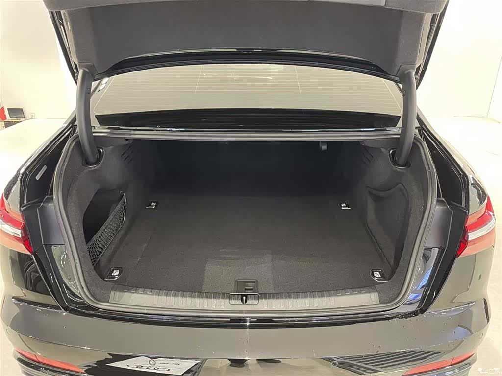 Audi A6L, 2022 6