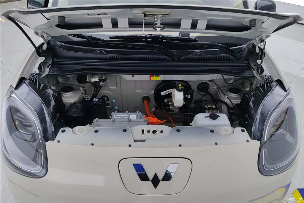 Wuling MINIEV, 2025 10