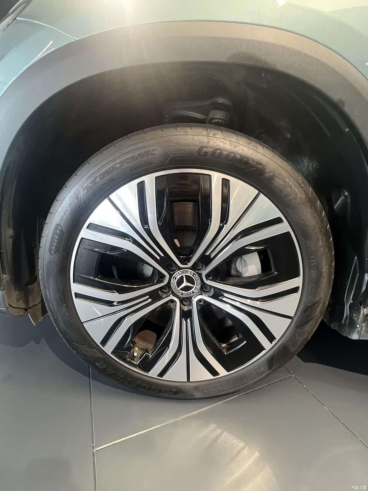 Mercedes-Benz EQE, 2024 12