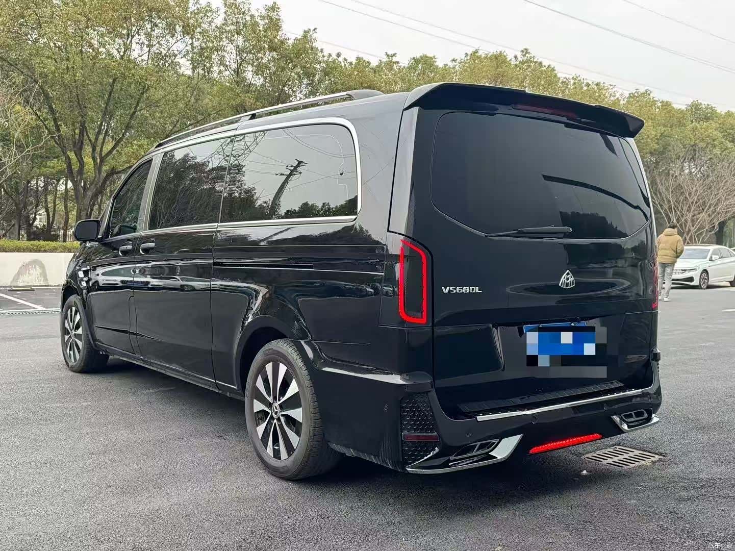 Mercedes-Benz 7, 2024 11