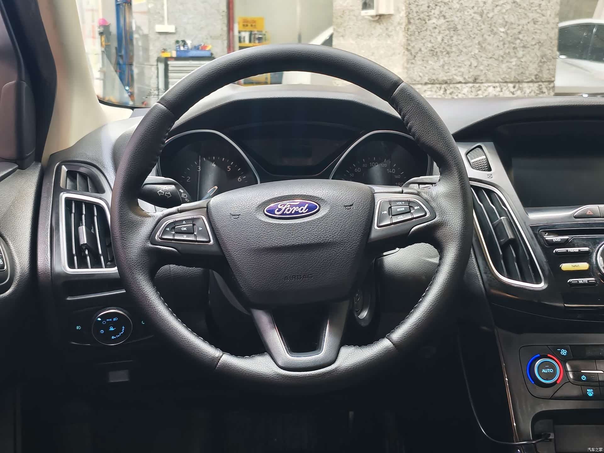 Ford Focus, 2018 11