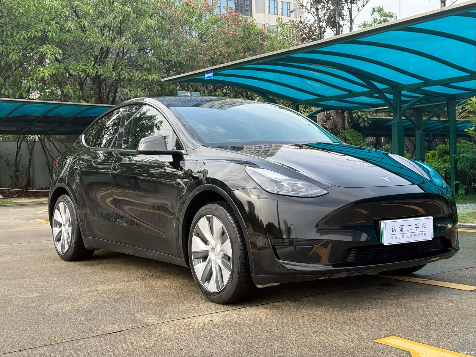 Tesla Model Y, 2022 4