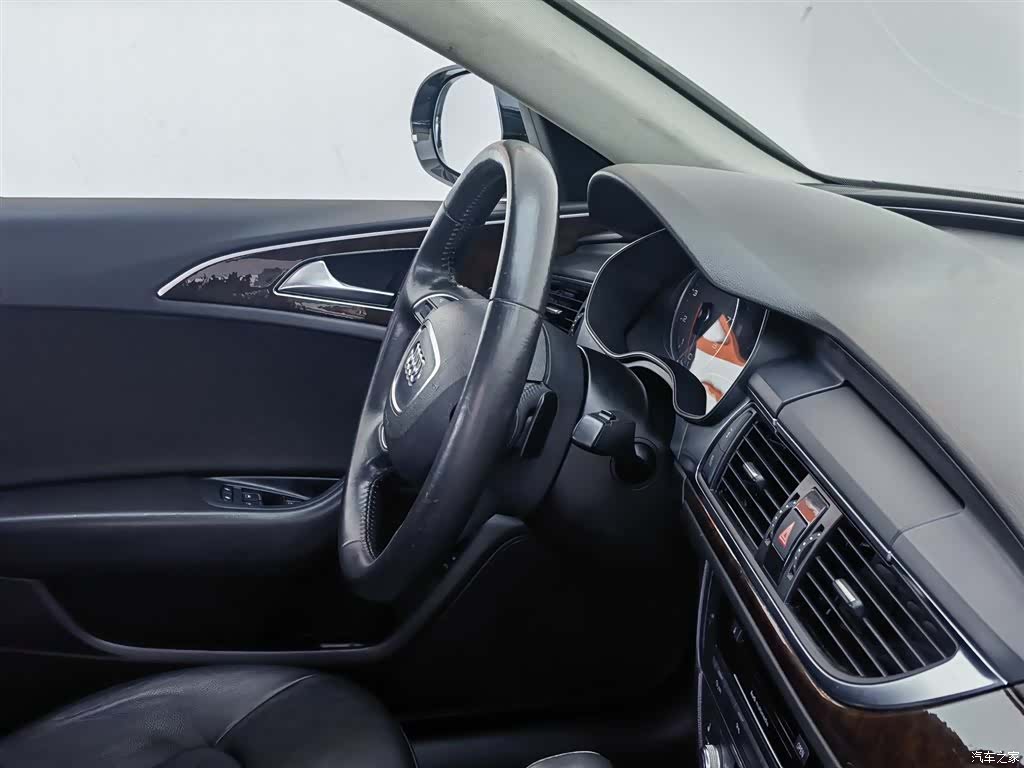 Audi A6L, 2013 22