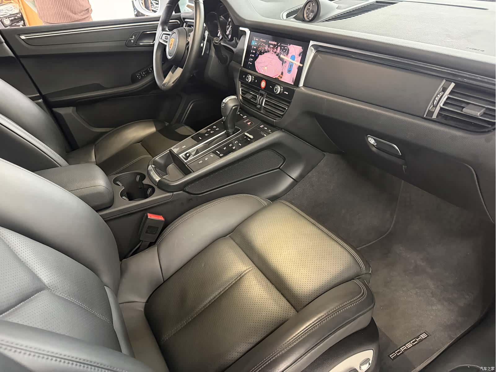 Porsche Macan, 2021 9