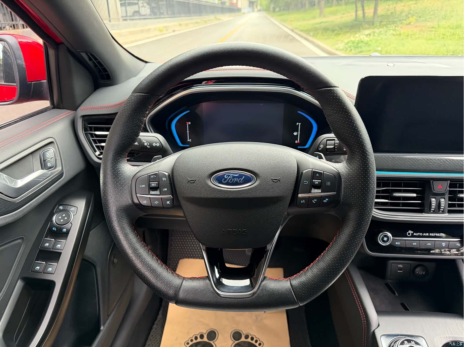 Ford Focus, 2022 6
