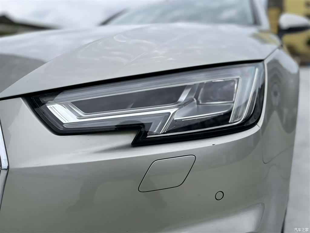 Audi A4L, 2018 17