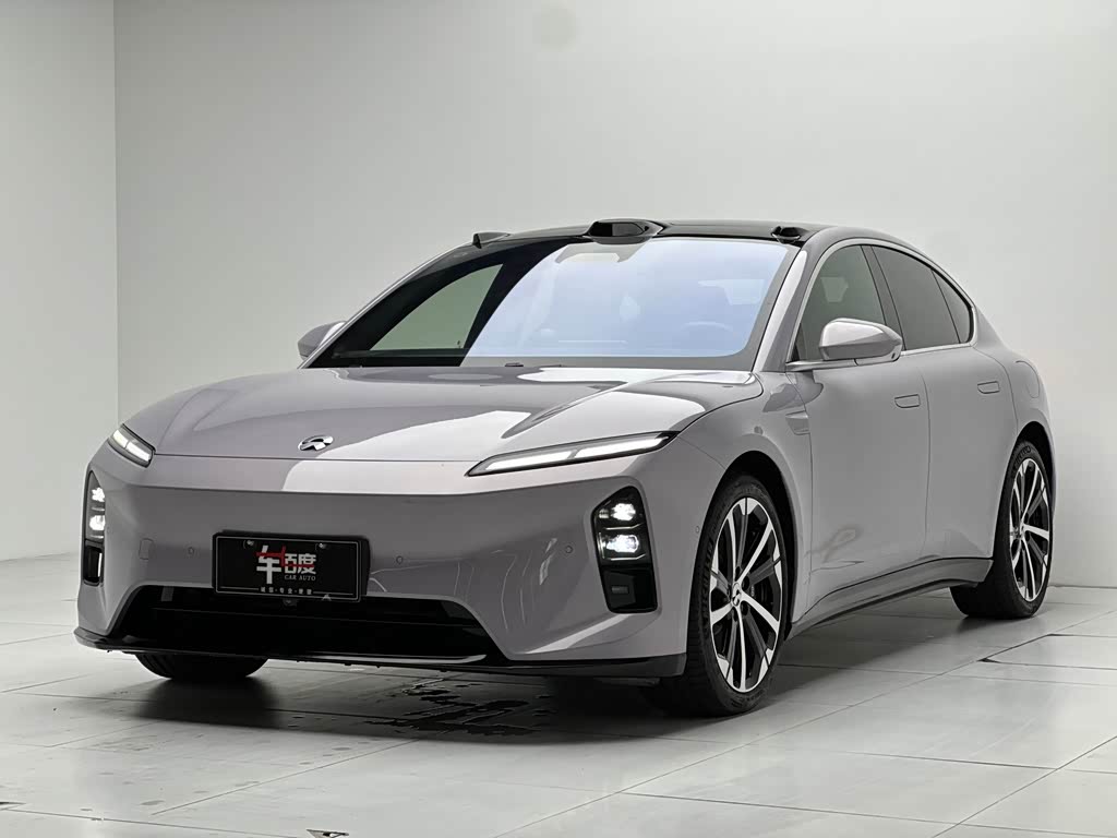 NIO ET5