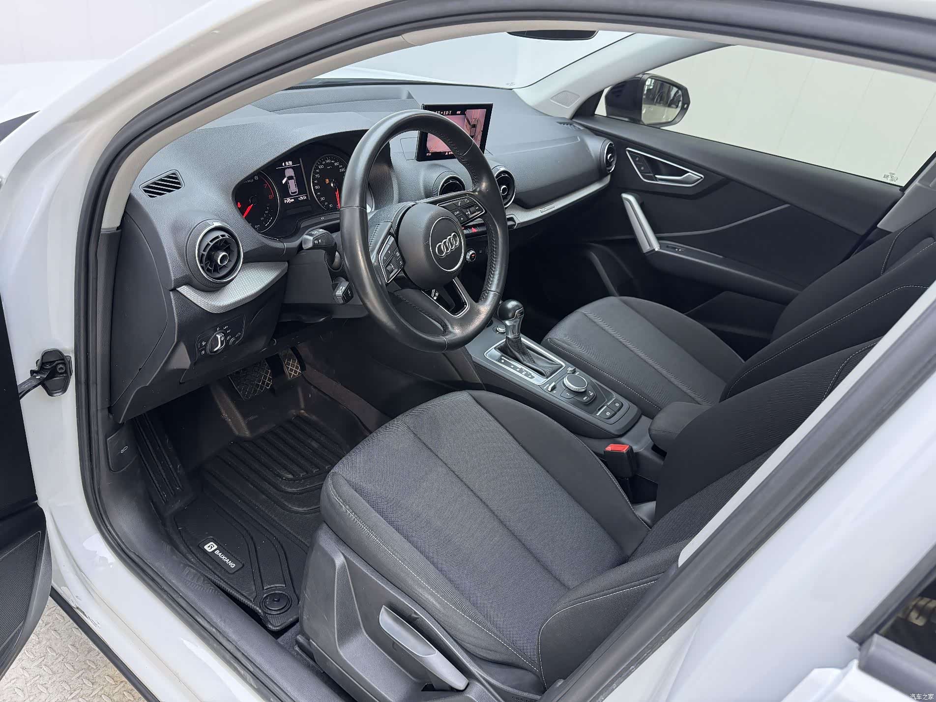 Audi Q2L, 2021 15