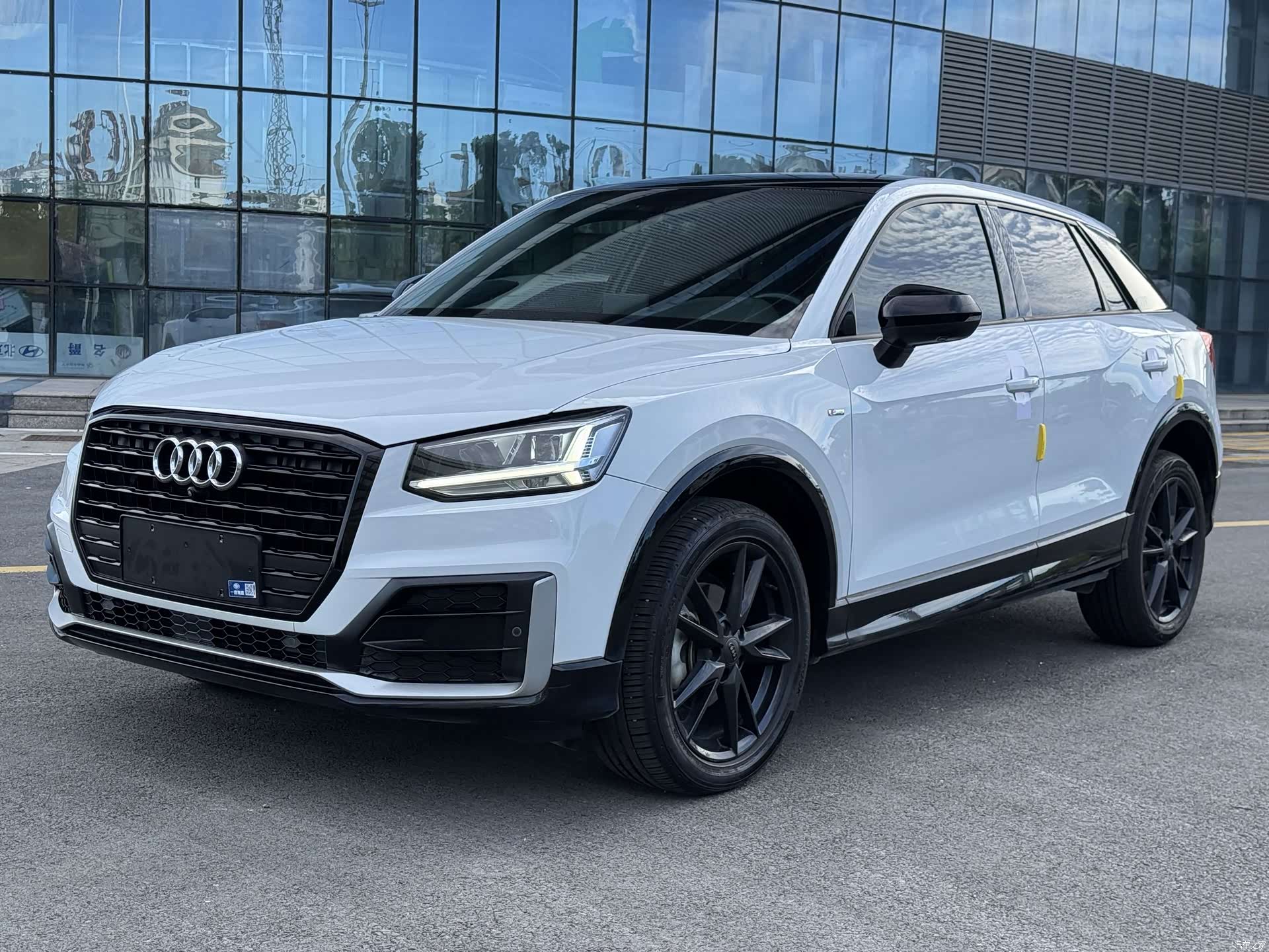 Audi Q2L, 2021 1