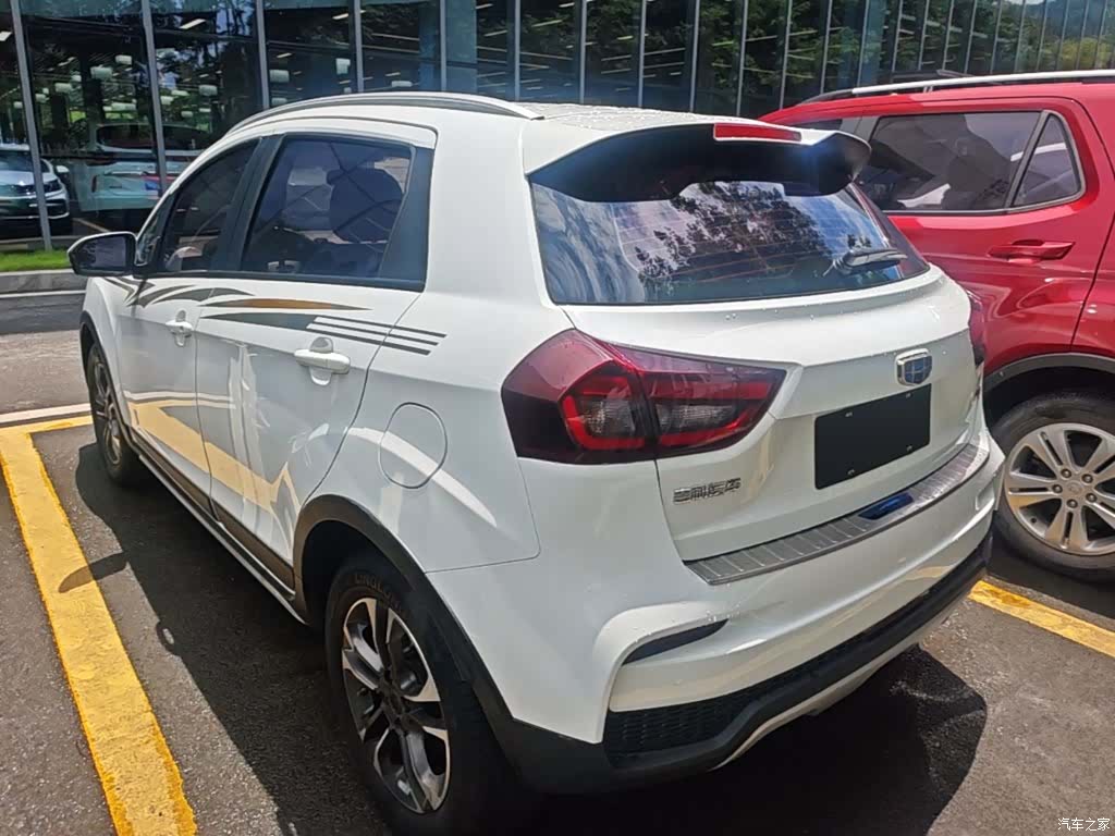 Geely X3, 2020 все фото