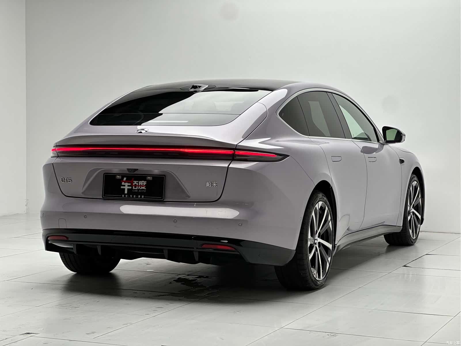 NIO ET5, 2025 4