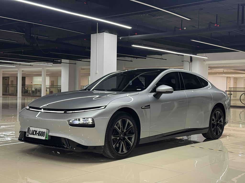 XPENG P7