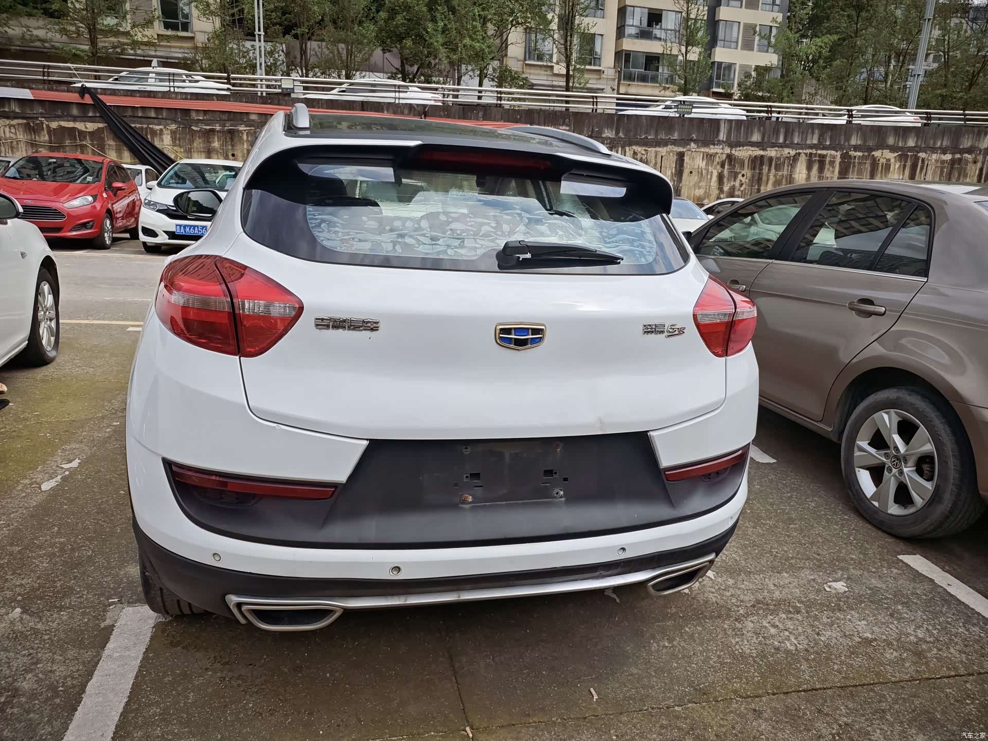 Geely Emgrand, 2017 9