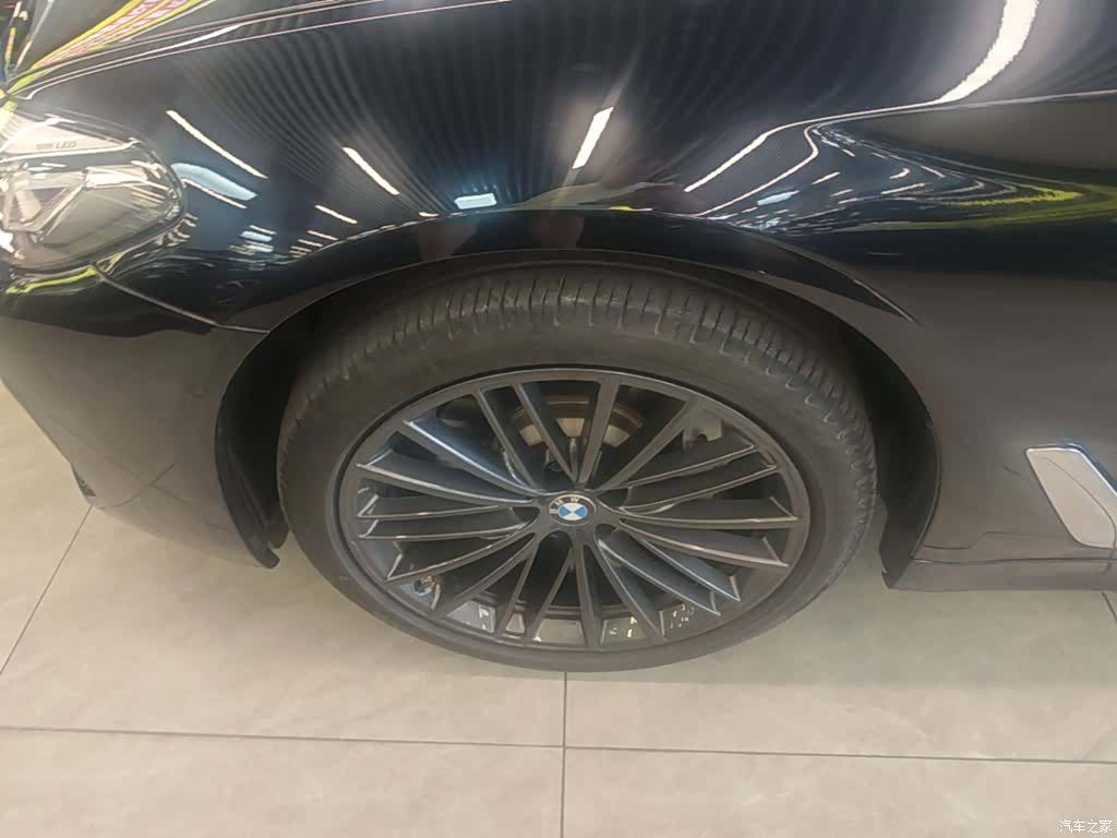 BMW 5 Series, 2023 25