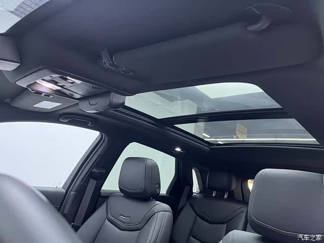 Cadillac XT5, 2026 10