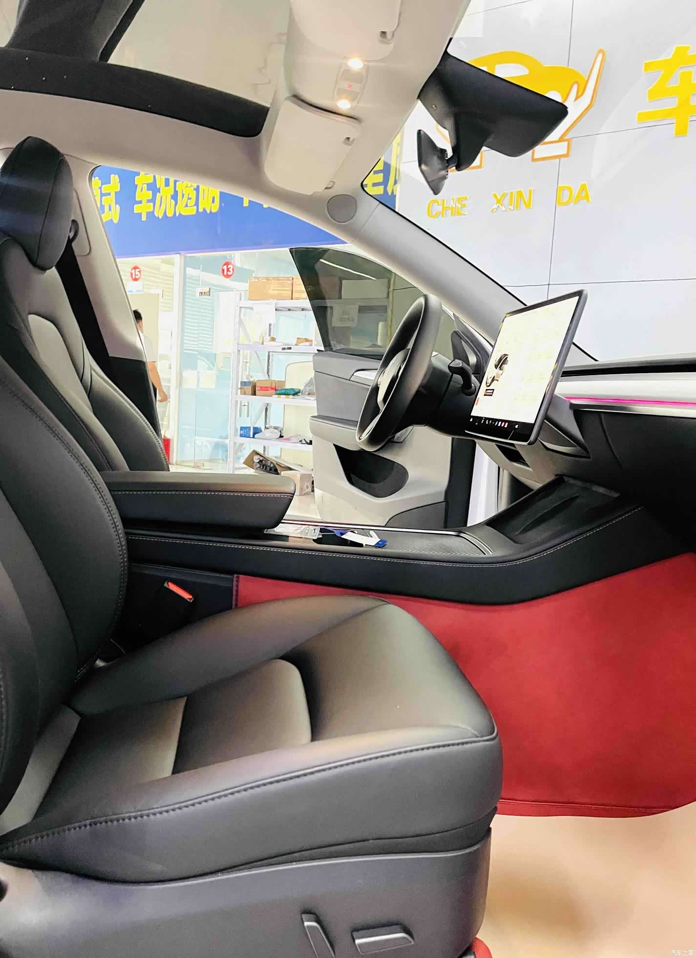 Tesla Model Y, 2024 8