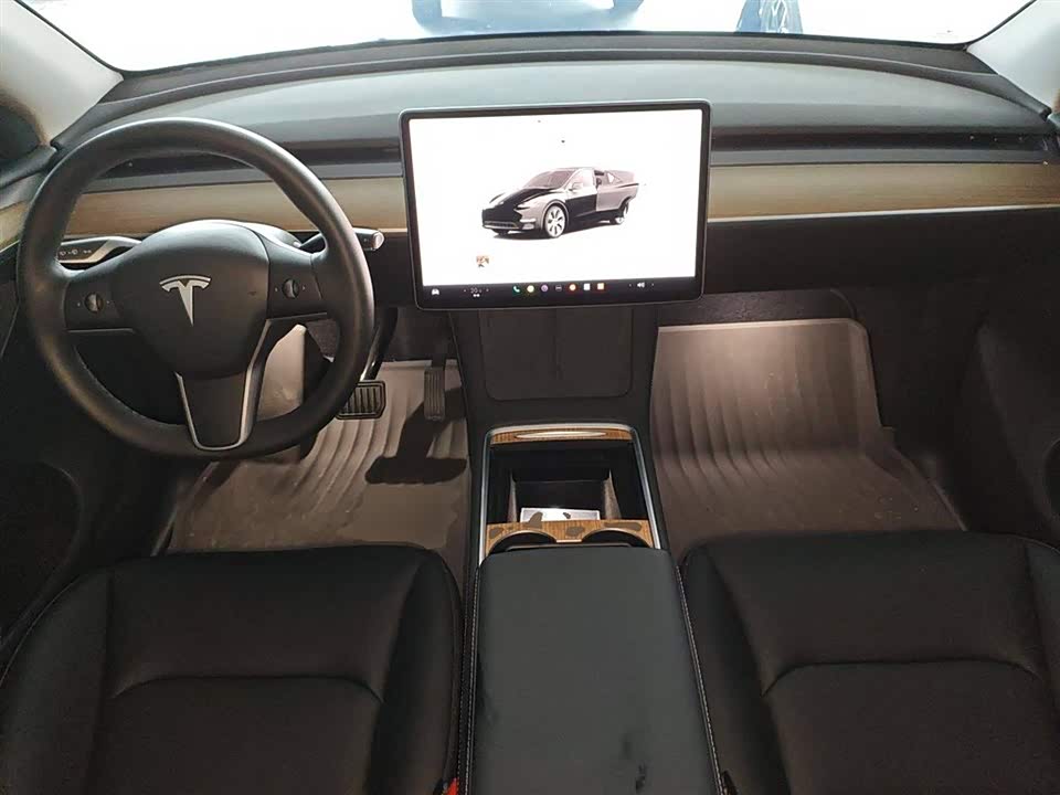 Tesla Model Y Tesla Model Y