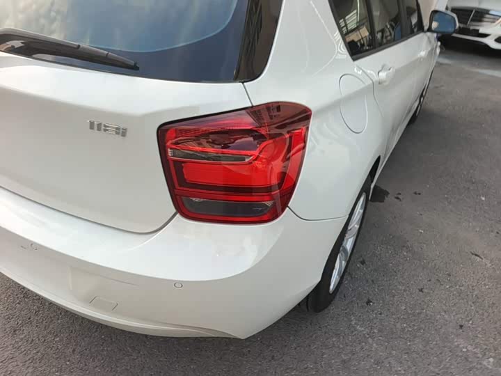 BMW 1 Series 2013 gai 118i Leading