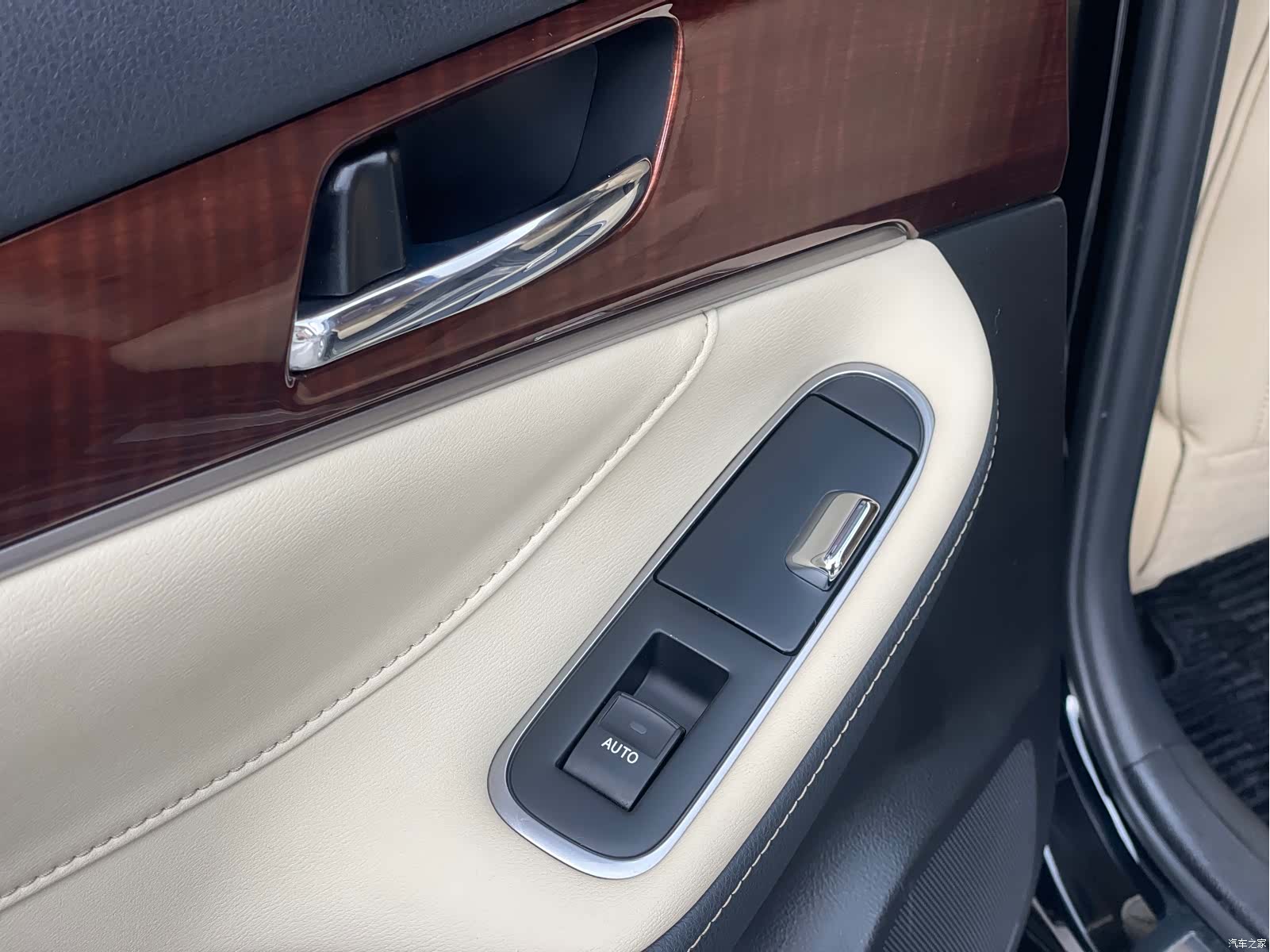 Toyota Crown, 2017 12