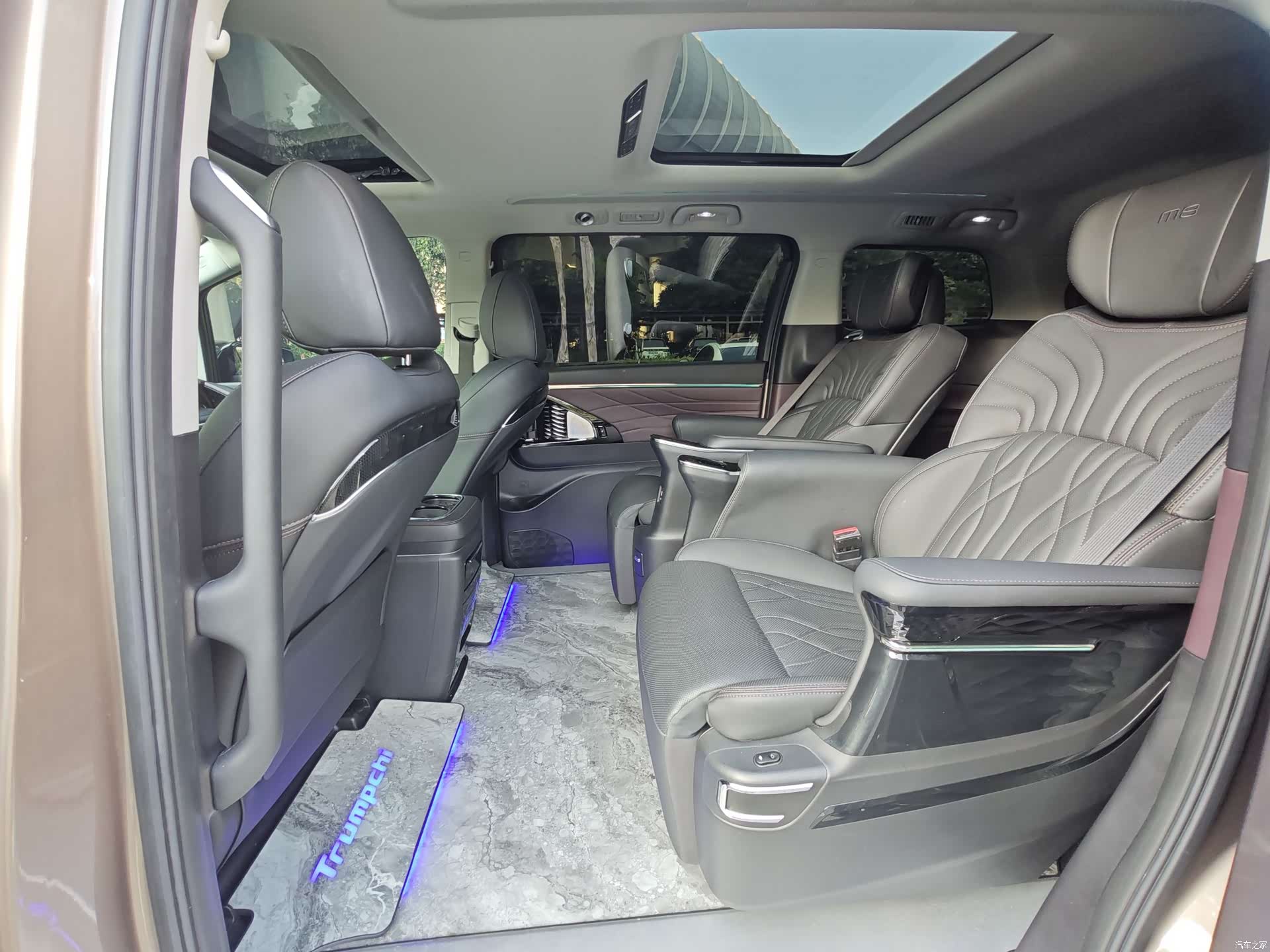 Trumpchi M8, 2025 11