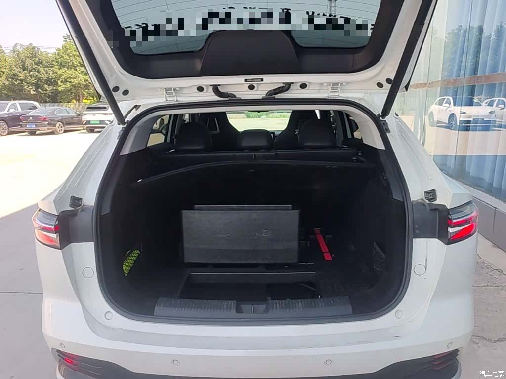 Roewe D5X, 2024 19