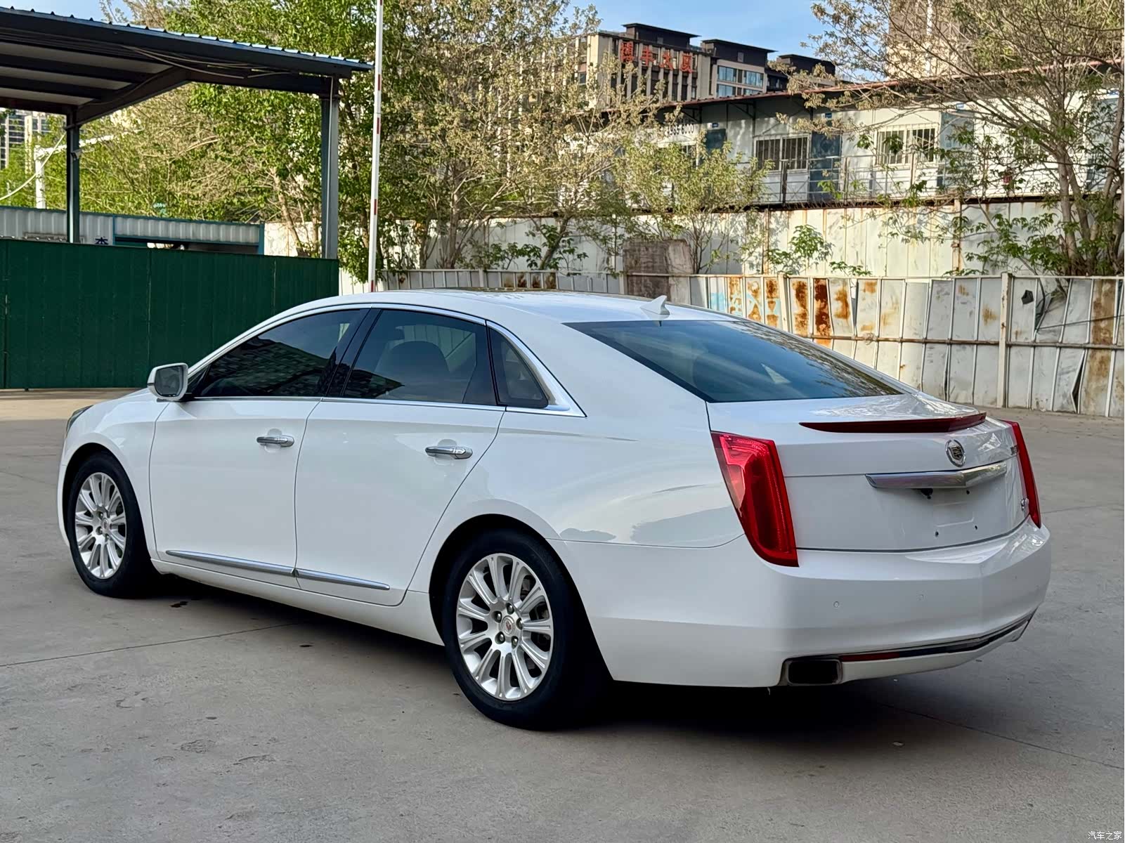 Cadillac XTS, 2015 4
