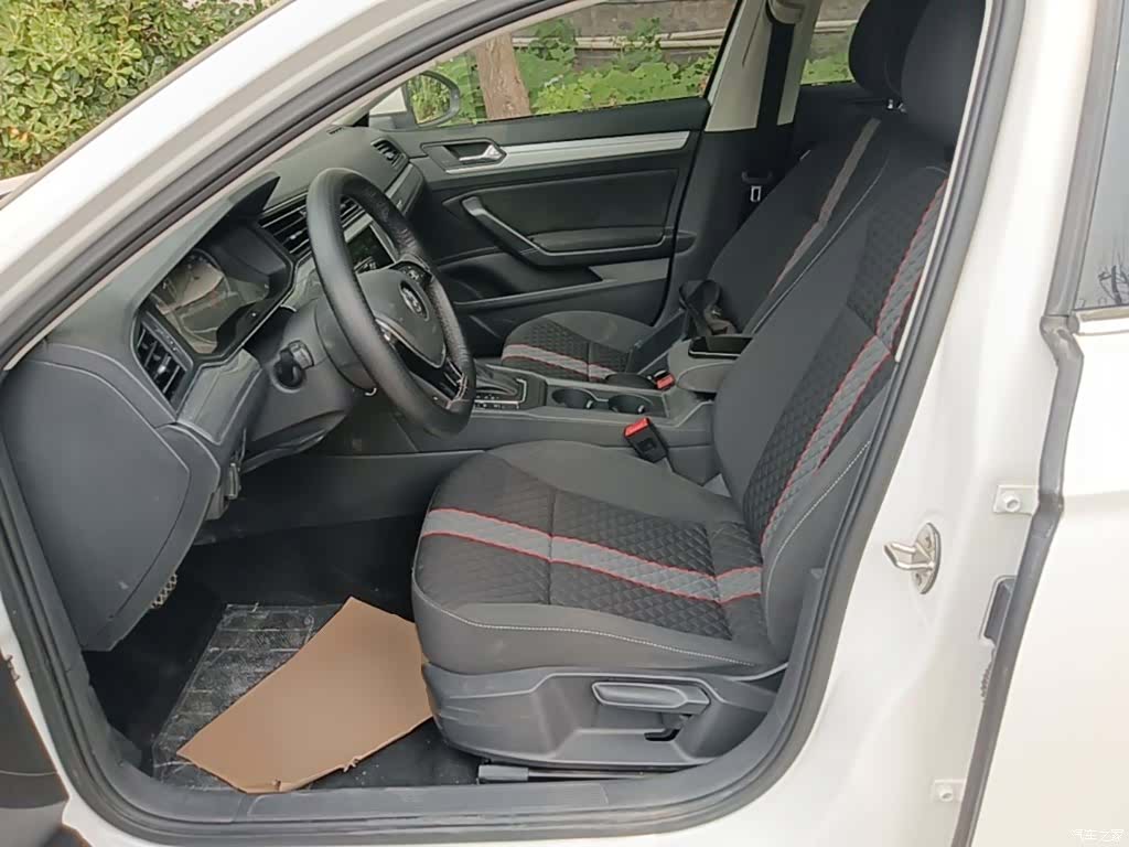 Volkswagen Lamando, 2020 15