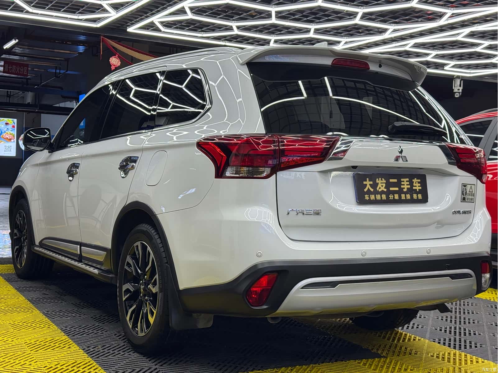 Mitsubishi Outlander, 2019 6