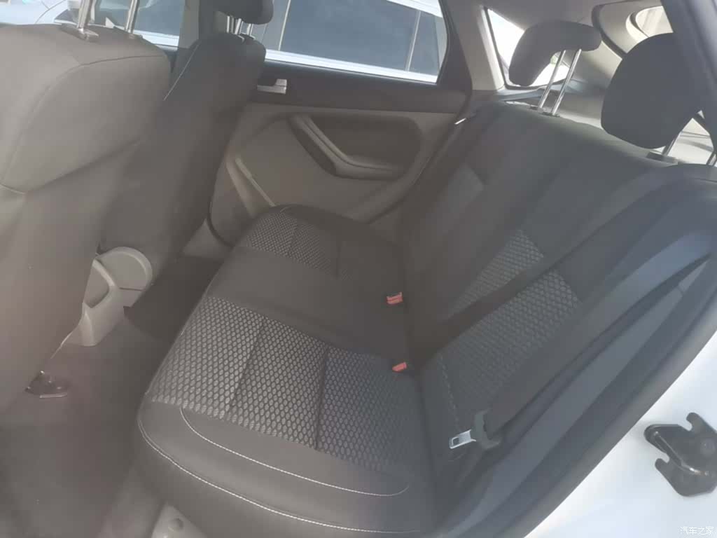 Ford Focus, 2015 17