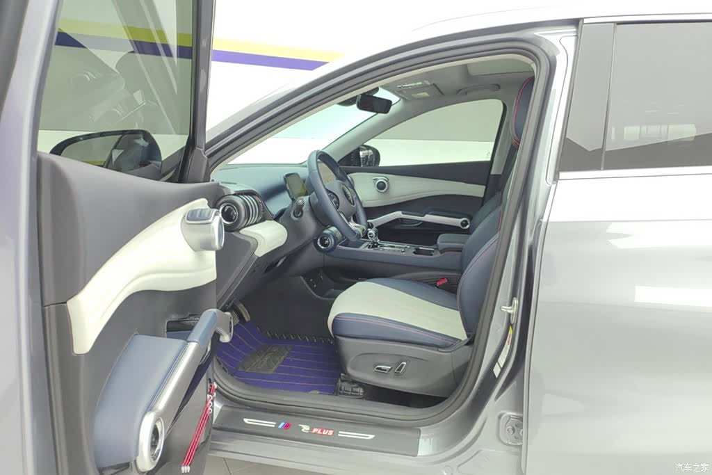 BYD Yuan, 2022 9
