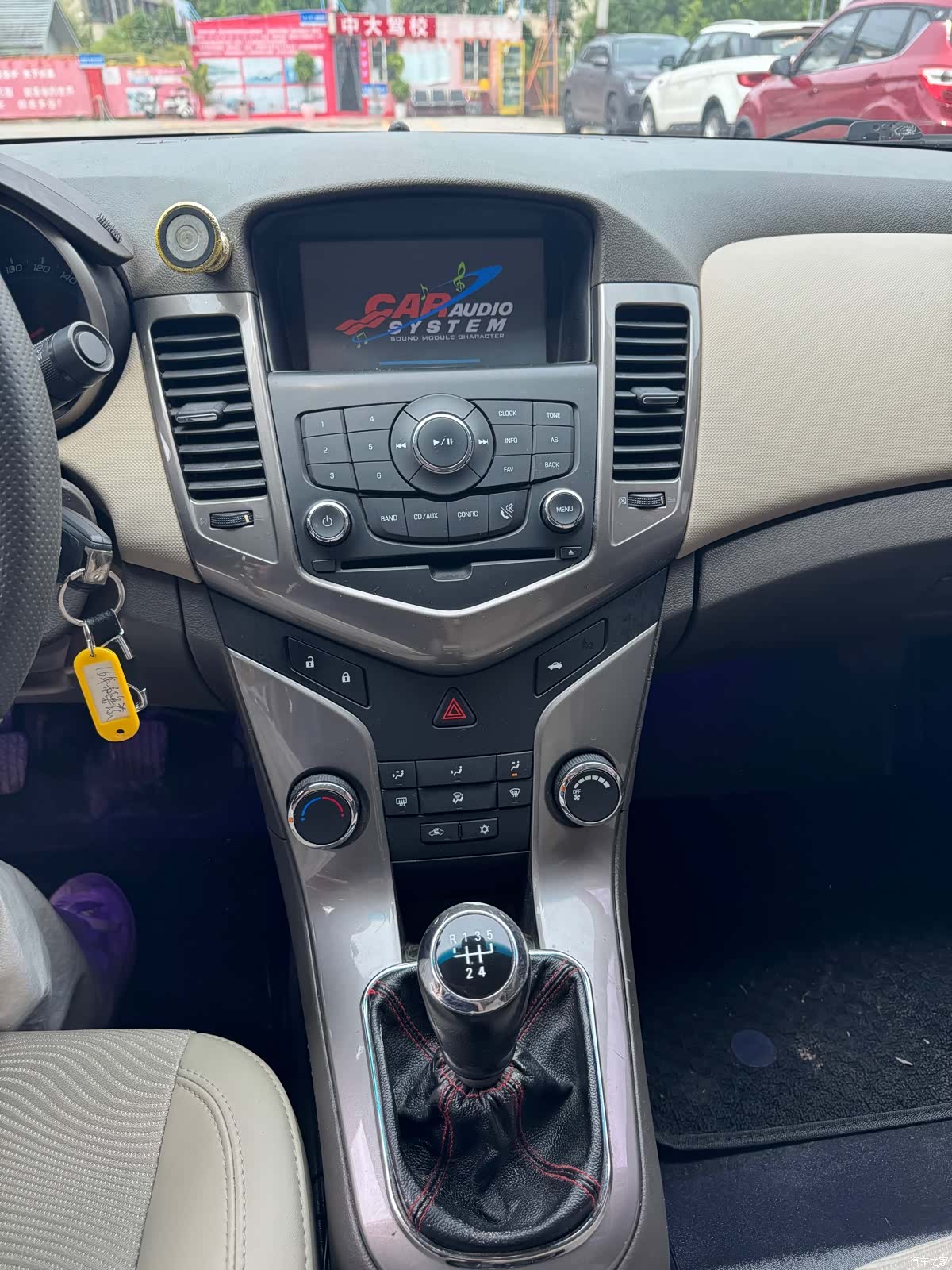 Chevrolet SE, 2016 11
