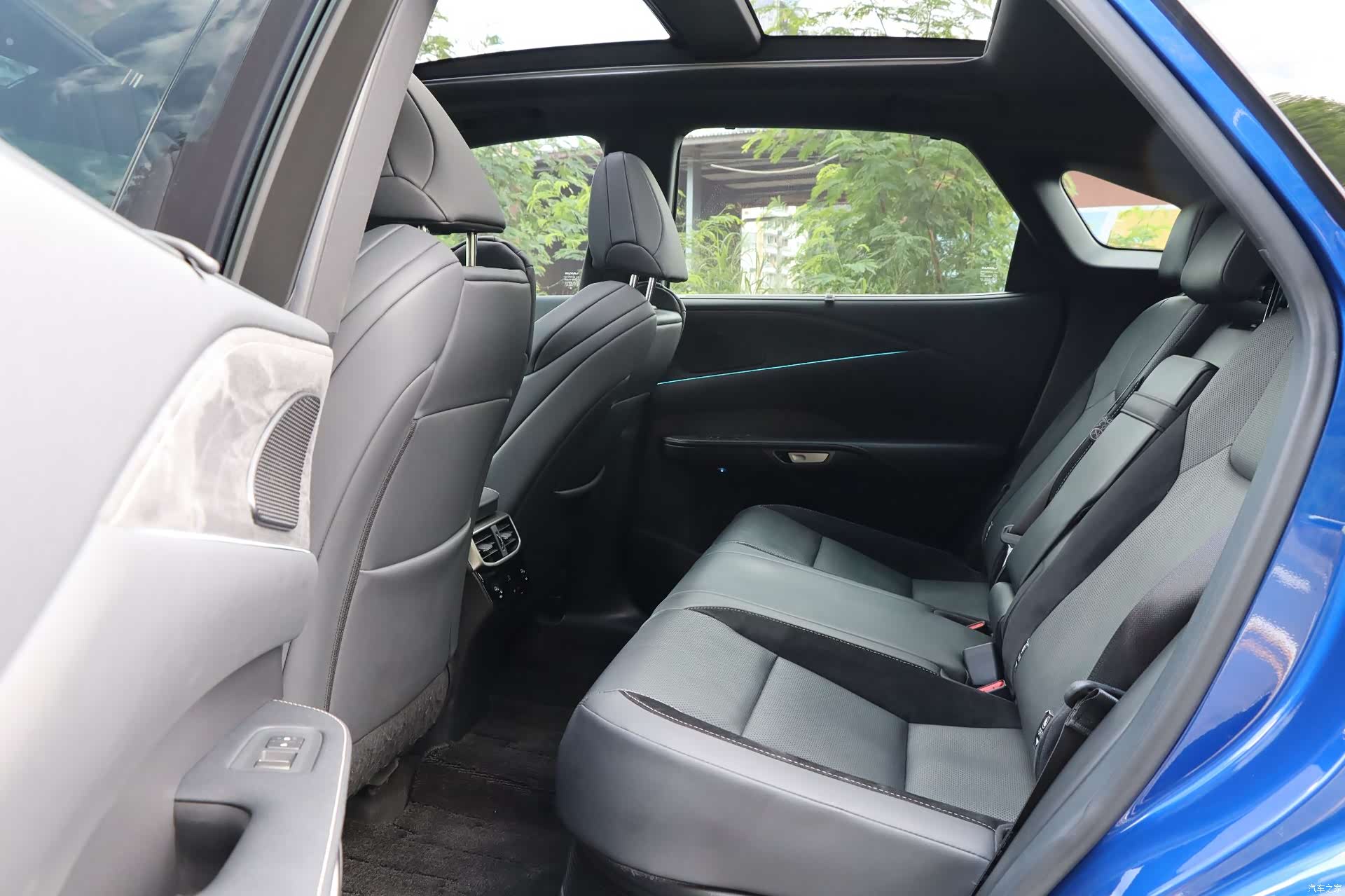 Lexus RX, 2023 14
