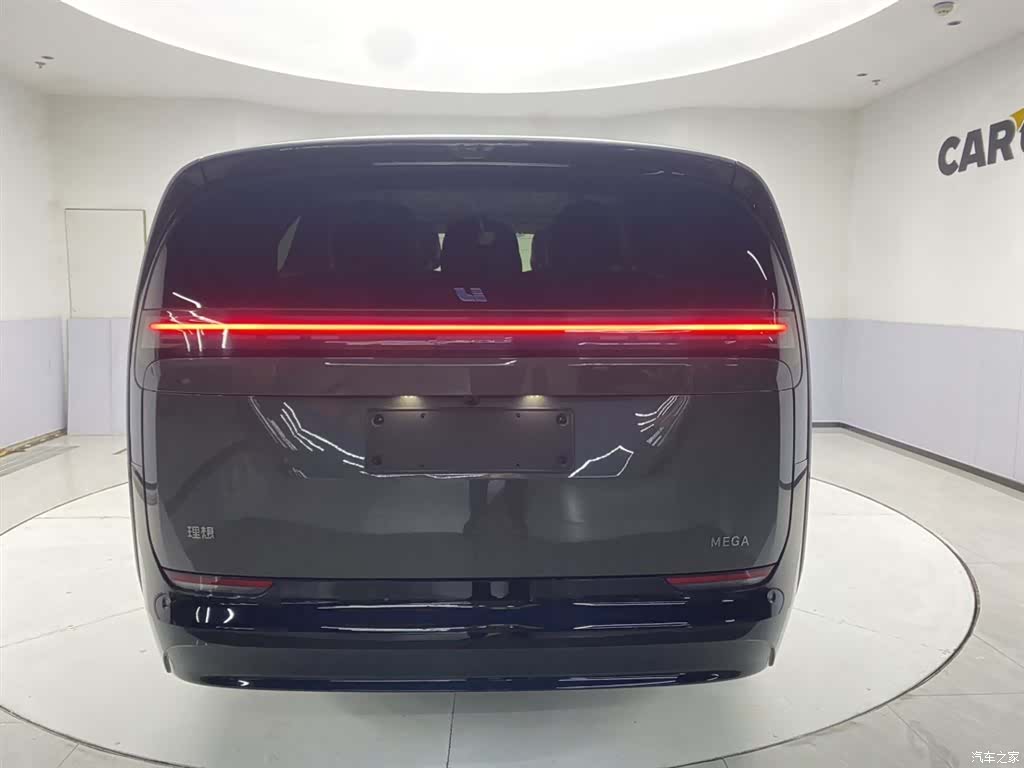 Li Auto MEGA, 2025 6