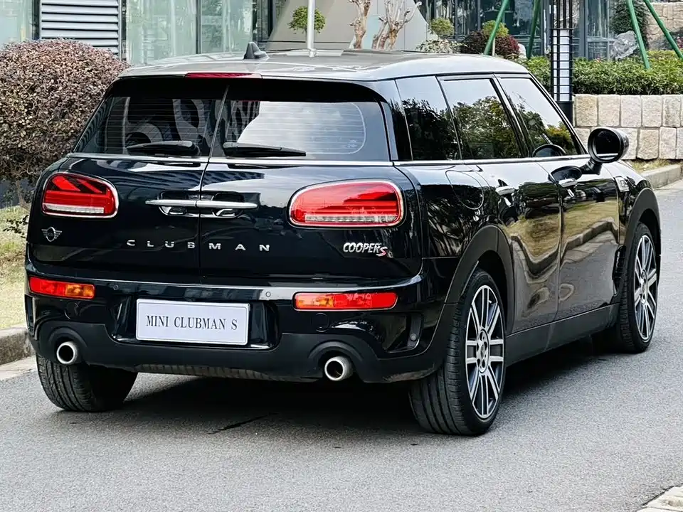 MINI CLUBMAN