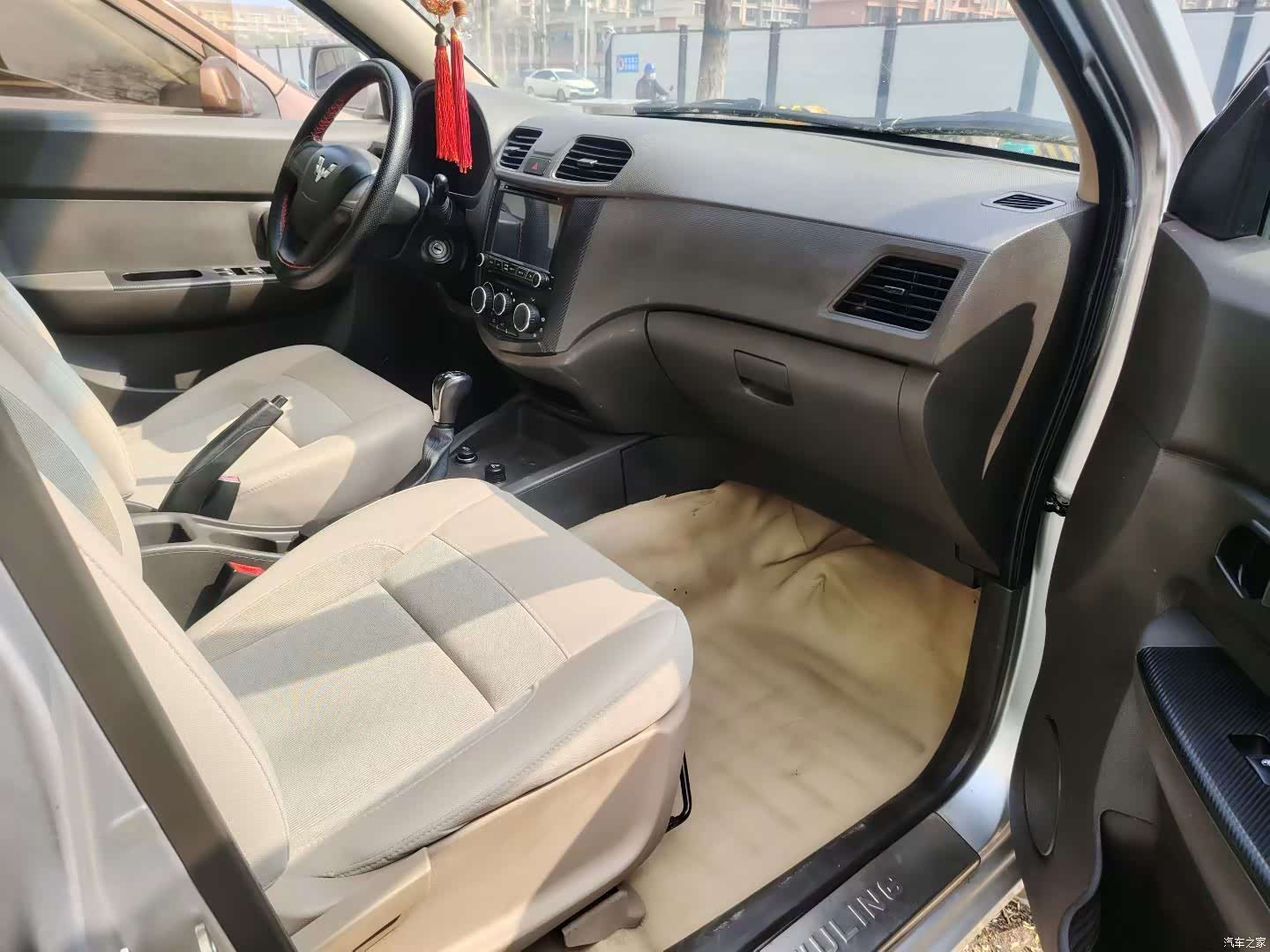 Wuling Hongguang, 2015 все фото