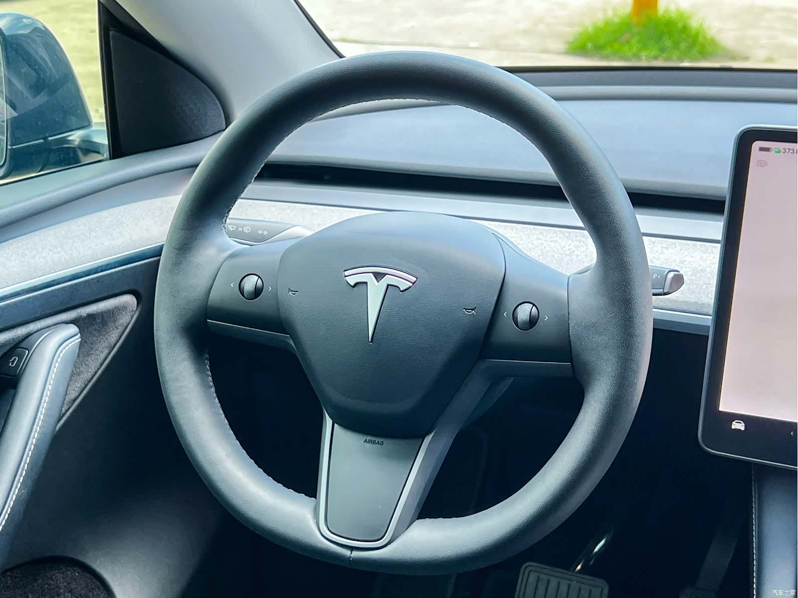 Tesla Model Y, 2024 8