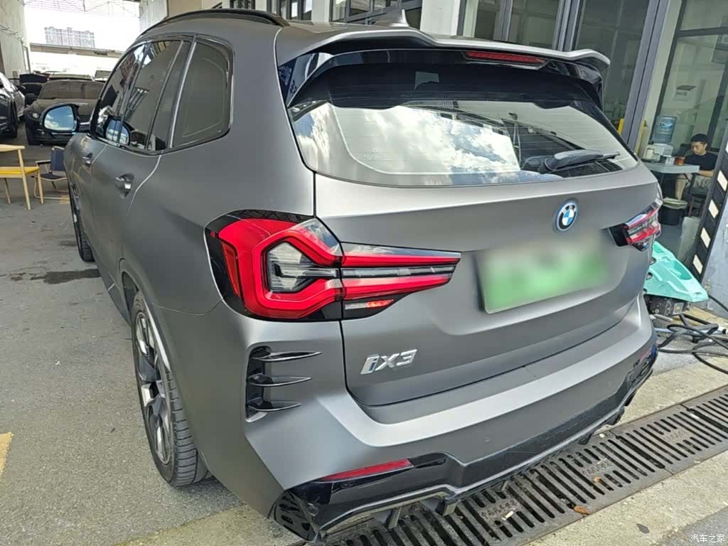 BMW iX3, 2022 все фото